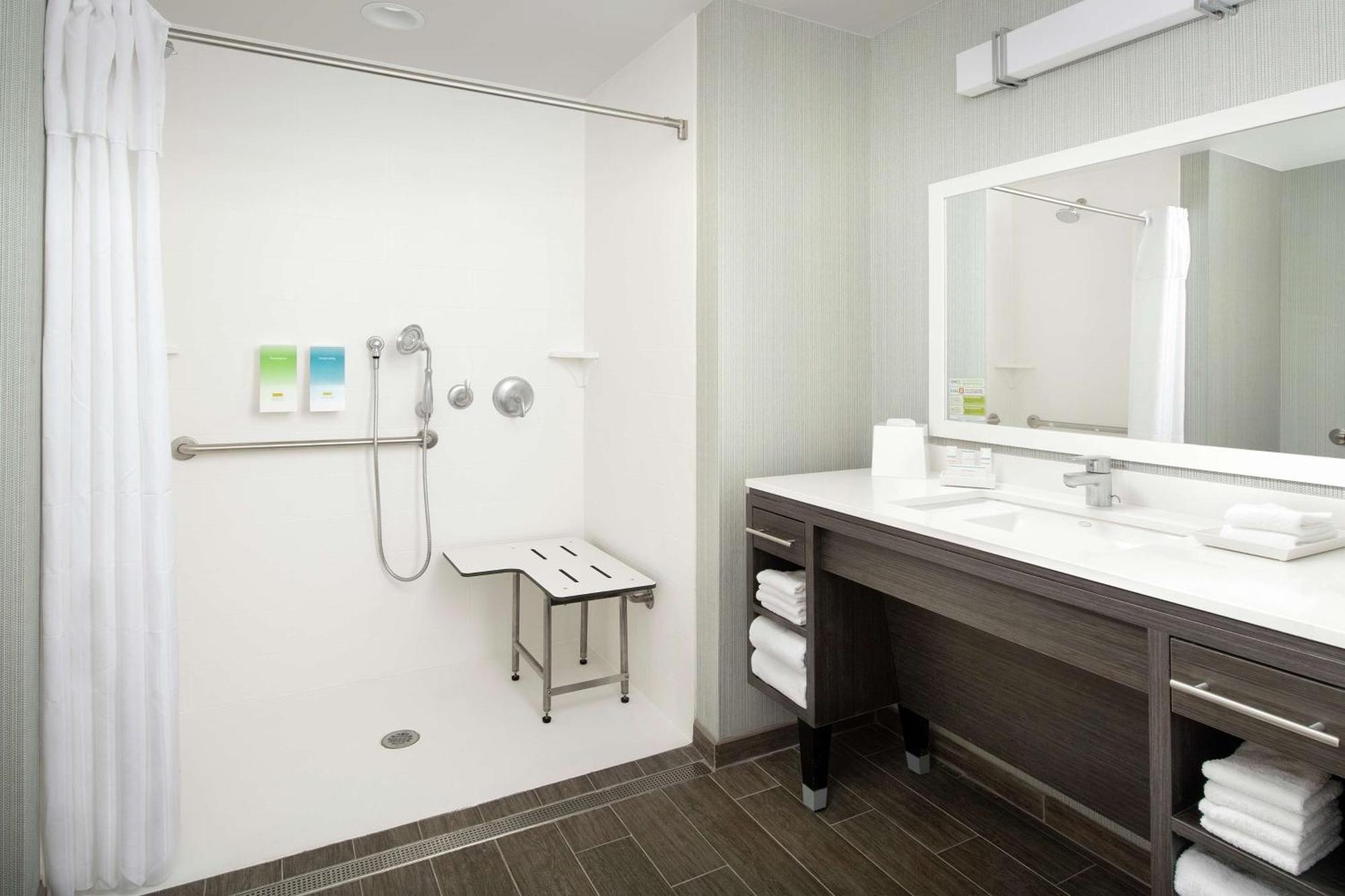Home2 Suites By Hilton Charlottesville Downtown Eksteriør billede