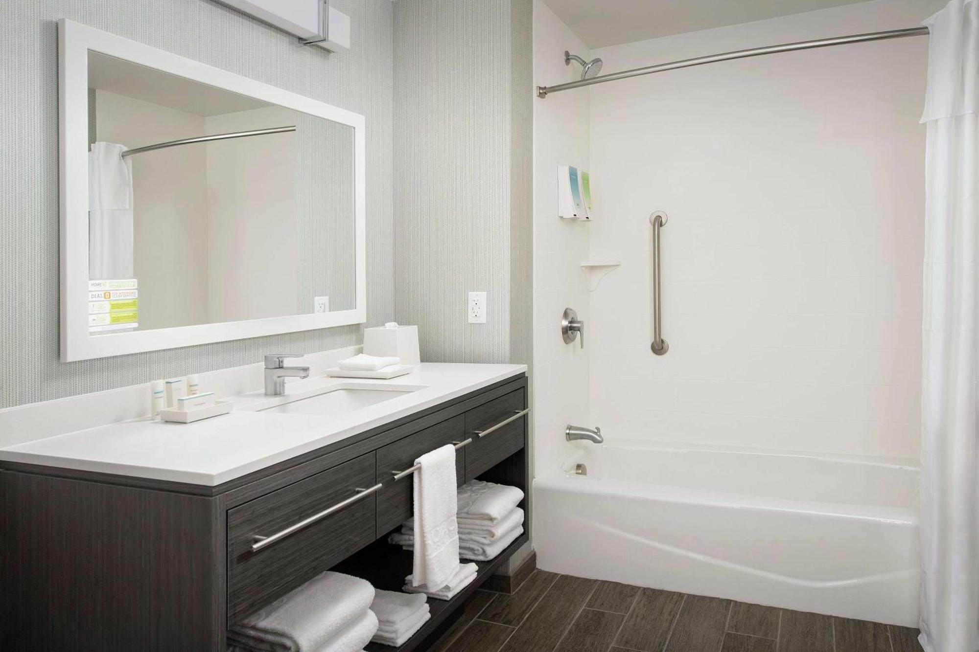 Home2 Suites By Hilton Charlottesville Downtown Eksteriør billede